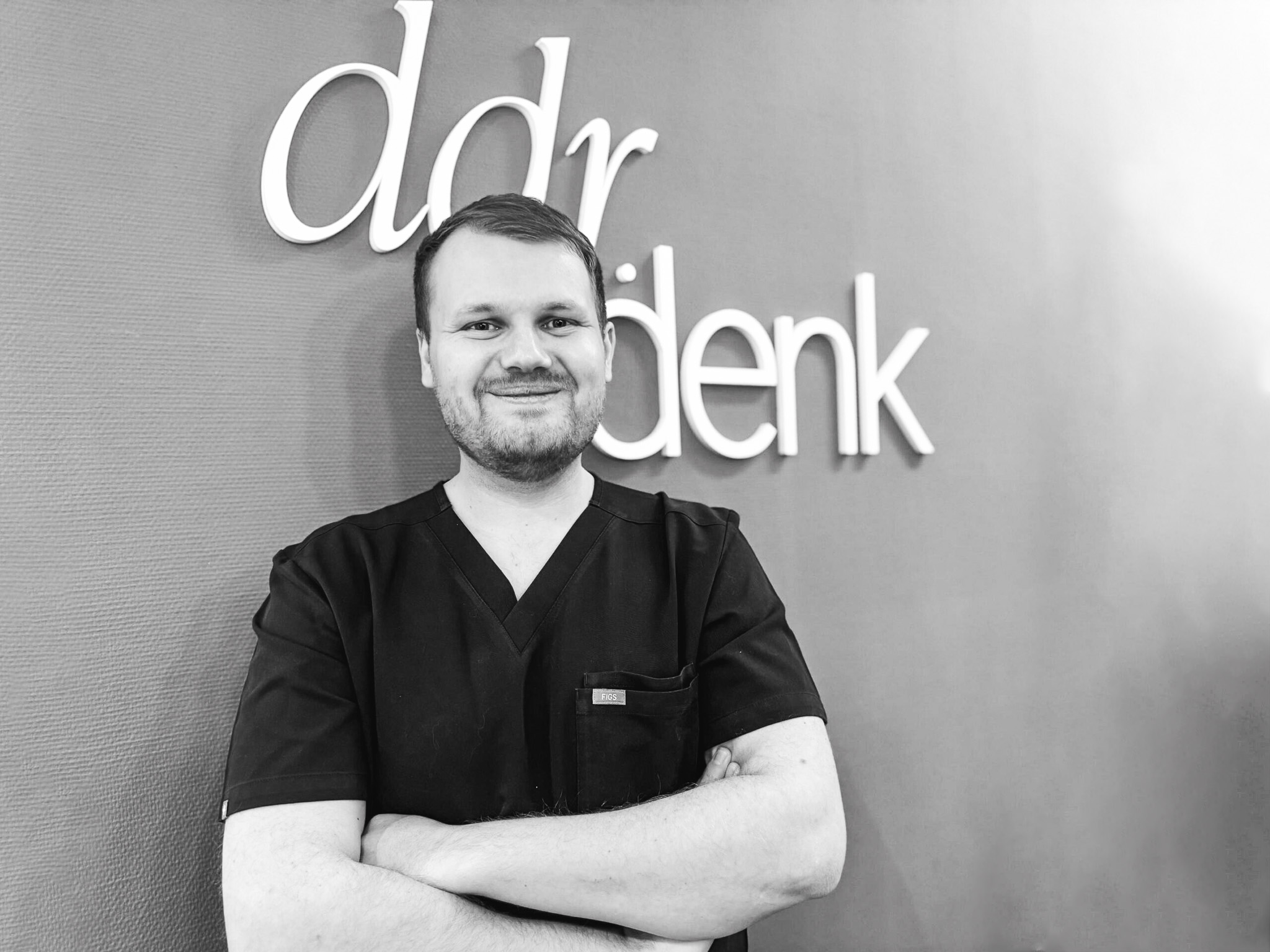 Zahnarzt-Moedling-Dr-Wolfgang-Denk-1-scaled